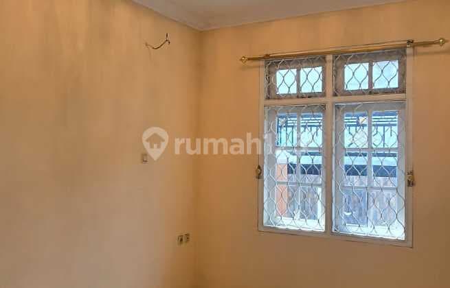 Disewakan Rumah Baru Renovasi Cat Komplek Hii Kelapa Gading