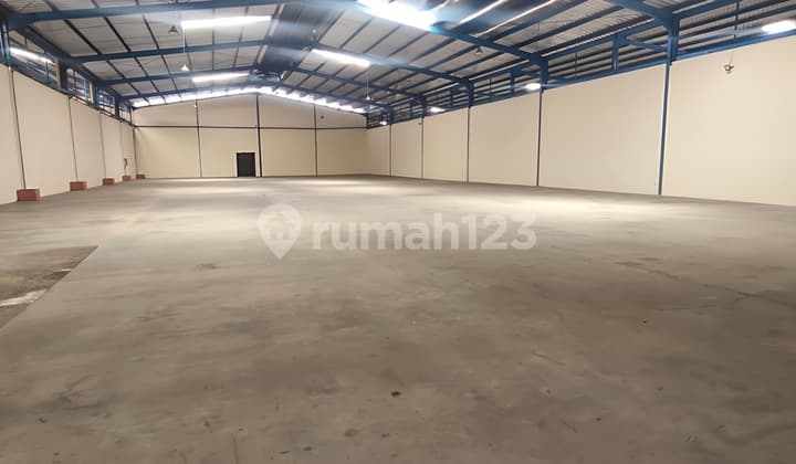 Disewakan Gudang Komersil Akses Container 40 Feet Truk Wing Box