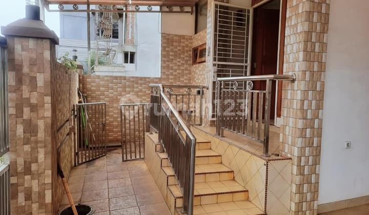 Rumah Antik Minimalis The Gading Residence Mewah Harga Nego