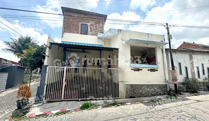 House Location: Batu, Corner Position (Hook), Safe Housing Area