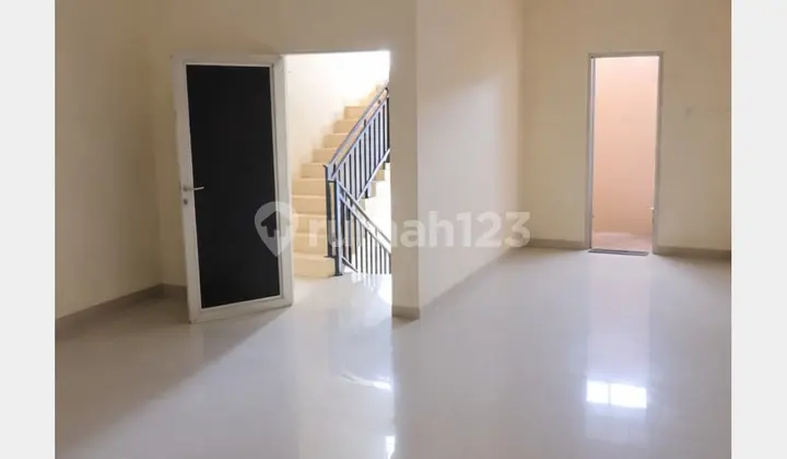 Minimalist 3.5-Story Shop House Ready to Use in Cempaka Putih