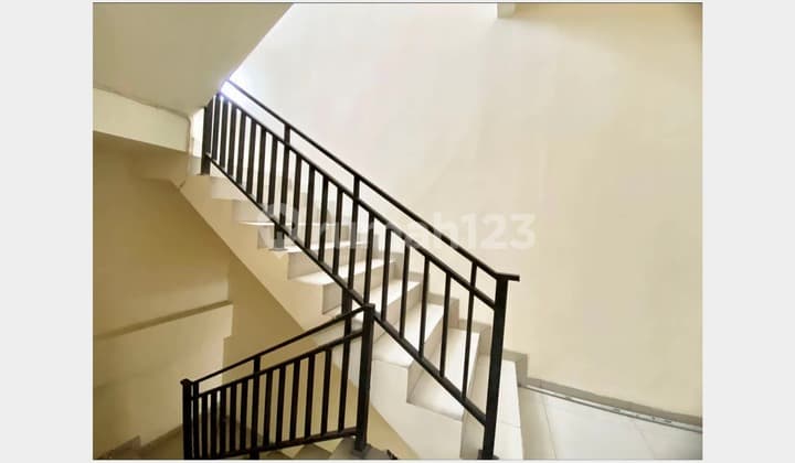 Ruko Minimalis 3.5 Lantai Siap Pakai Cempaka Putih