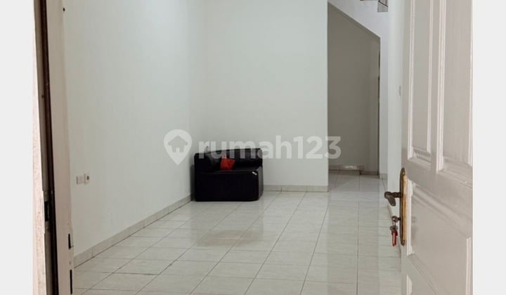 2-Story House with SHM in Sunter Housing