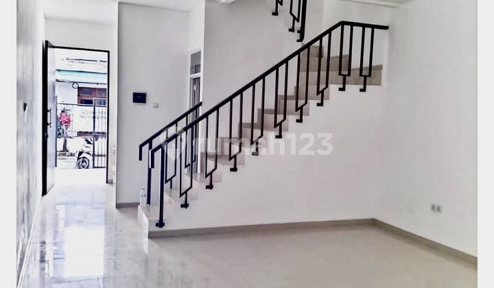 Brand New - 3 Story House with SHM in Sunter