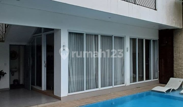 Definitely a Deal, Selling 5 Villas Near the Beach in a Complex Location, Canggu, North Kuta, Badung.