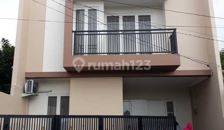 Rumah 2 Lantai Disisi Jalan Utama Cilangkap Jak Tim Di Jual Cpt