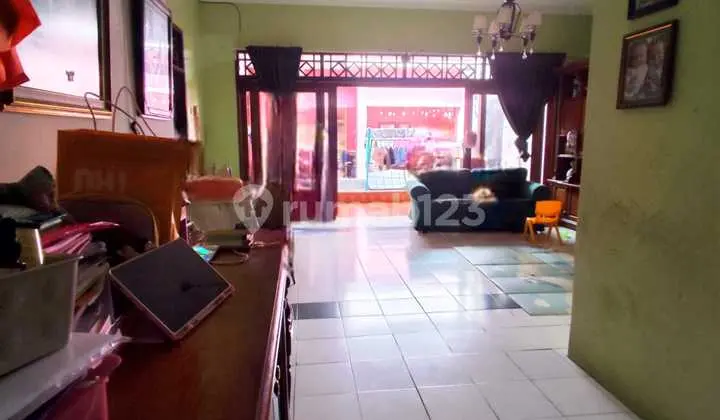 For Sale: Strategic House at Taman Bougenville Estate