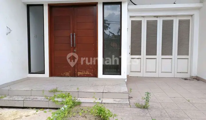 Rumah Bagus 2,5 Lantai, Hadap Taman Terbuka, Sunter Jakarta Utara.