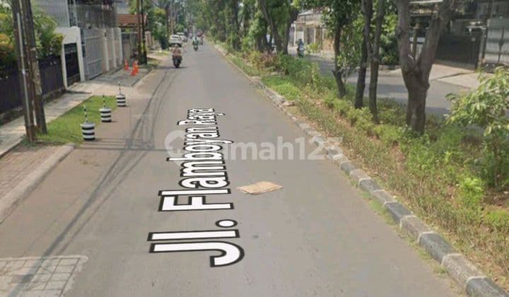 Rumah Hitung Tanah di Jalur Utama Komplek Sunter.