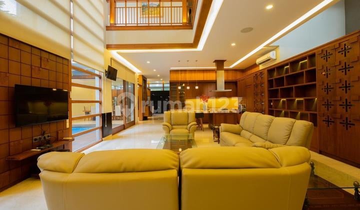 Disewakan Rumah Mewah Full Furnished Di Taman Golf Lippo Karawaci