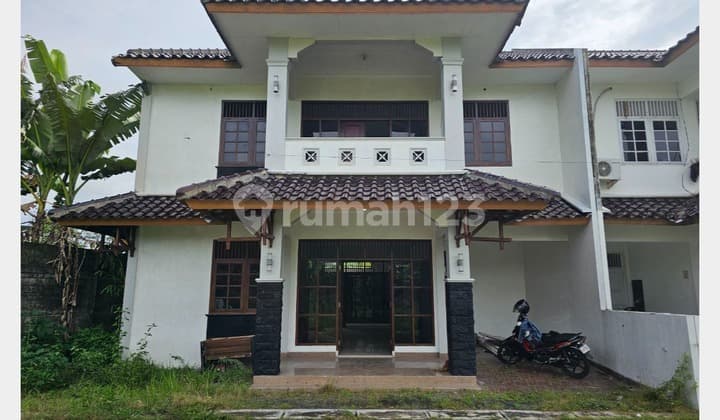 Rumah Dijual Bu Dalam Perumahan Dekat Gerbang Tol Kalasan Sleman
