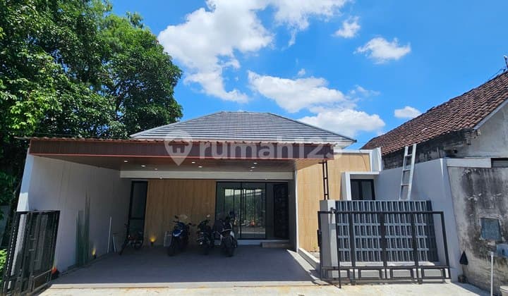 Rumah Baru di Utara Stadion Maguwoharjo Depok Sleman