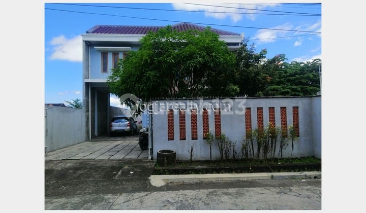 READY-TO-OCCUPY HOUSE WITH SPACIOUS YARD, WEST OF TUGU JOGJA, NOGOTIRTO, SLEMAN