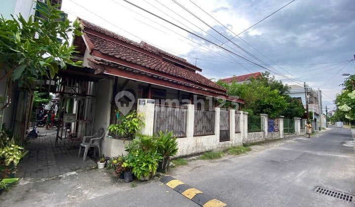 Minimalist House Near Ust Tamansiswa Mergangsan Yogyakarta