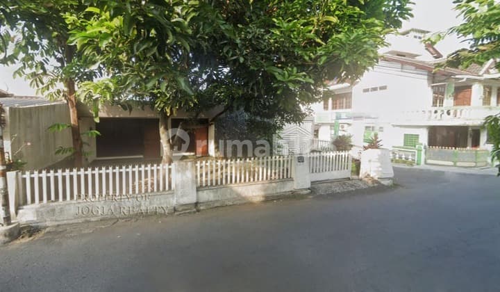 Tanah Pekarangan Bonus Rumah Jalan Kaliurang KM 7, 9 Menit ke Ugm