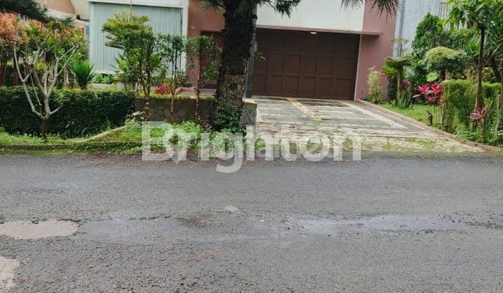 Rumah Modern Asri Di Dago Pakar Bandung , Dijual atau Disewakan!! Nikmati Pemandangan Menakjubkan!!