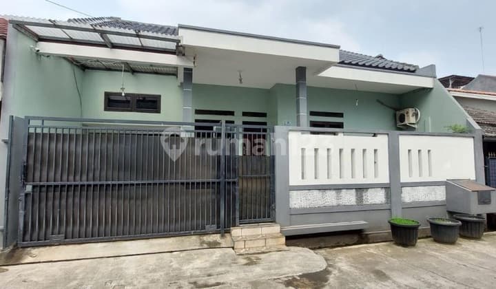 Rumah 2.5 Lantai Siap Huni Kondisi Terawat Dan Lingkungan Nyaman