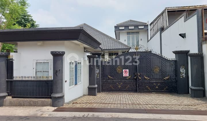 Rumah Kantor Mewah- Pondok Labu, Jakarta Selatan