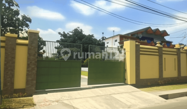 Land for Rent at Tikala Roadside, Suitable for Cafe Business