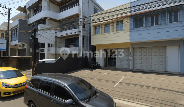 Sewa Ruko Baru 2½ Lantai di Bahu Manado