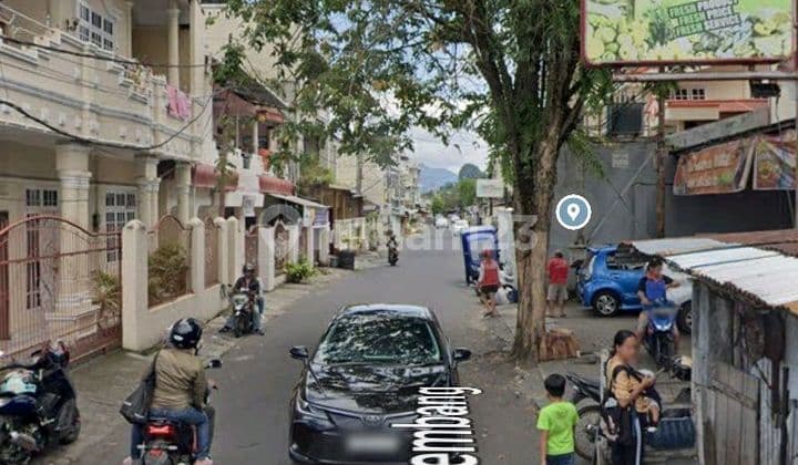 Rumah di Jl Kembang Cocok untuk Tempat Usaha