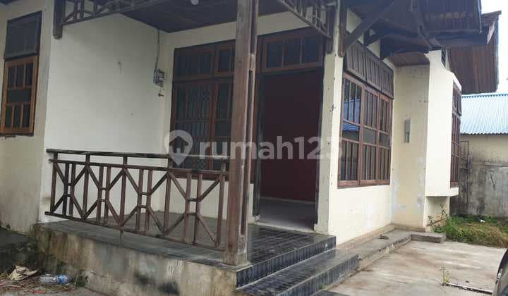 Rumah SHM di Perumahan Duta Graha Malalayang
