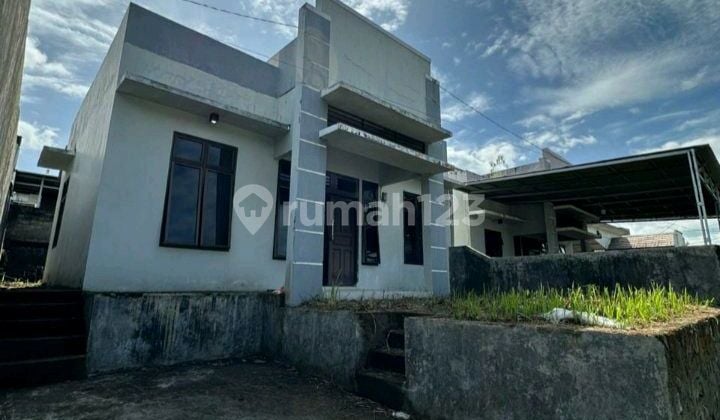 Rumah Baru Siap Huni Lokasi Aman Strategis Manado SHM di Perkamil