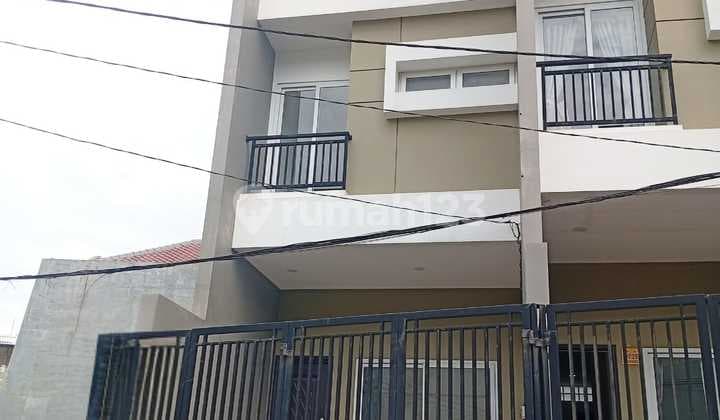 Di Jual Rumah Baru di Muara Karang Siap Huni