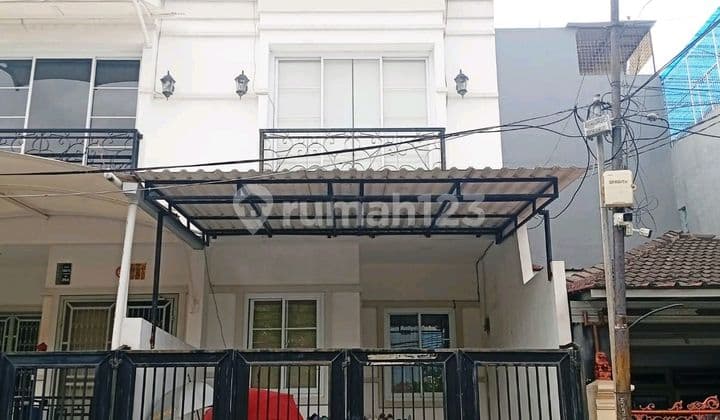 Rumah Baru di Muara Karang Siap Huni