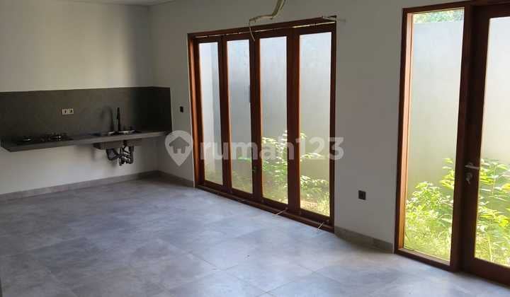 FOR SALE NEW COMFORTABLE 3 BR RESIDENCE LOCATED IN THE LOWER JIMBARAN AREA