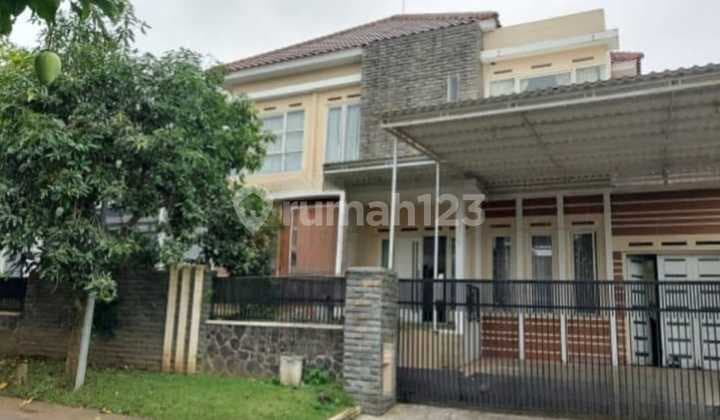 Rumah 2 Lantai dengan Private Pool di Villa Puncak Tidar Malang
