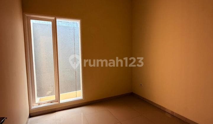 Rumah di Mekar Wangi 2 Lantai Dekat Sekolah dan Mall