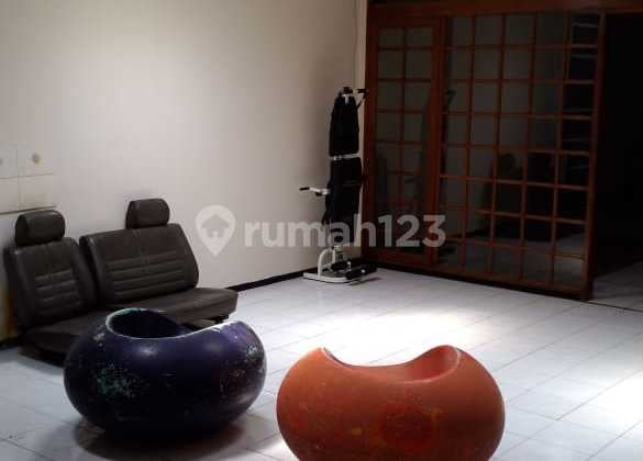 Rumah di Kembarg Dekat Pasar dan Sekolah
