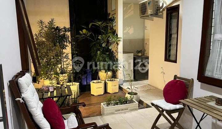 Dijual Rumah 2 Lantai Semi Furnish Di Buahbatu Regency