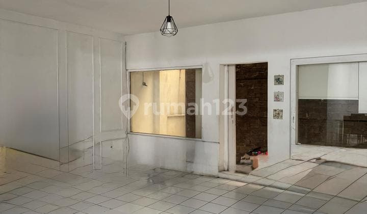 Disewa Rumah2 Lantai Cocok Untuk Jadi Kantor Di Pusat Kota Suryalaya