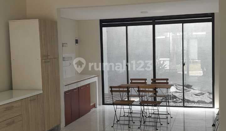 Disewa Rumah Full Furnish 2 Lantai Di Kbp