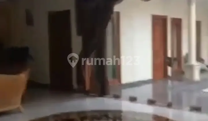Dijua Rumah Lus Klasik 2 Lantai Di Mainroad Batununggal
