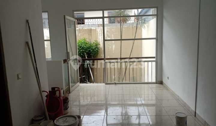 Rumah 2 Lantai di Mekar Wangi Dekat Mall dan Pusat Kuliner