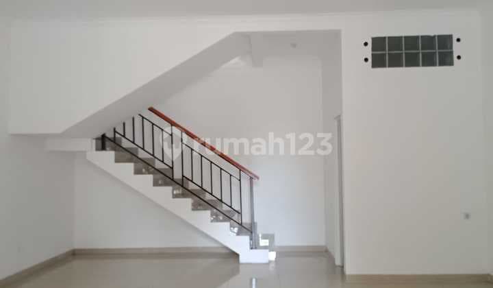 Disewa Ruko 3 Lantai Di Sayap Buahbatu