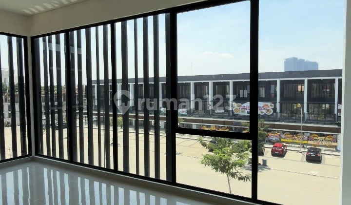 For Sale Shop House on Hook Hampton Avenue, Gading Serpong, Tangerang