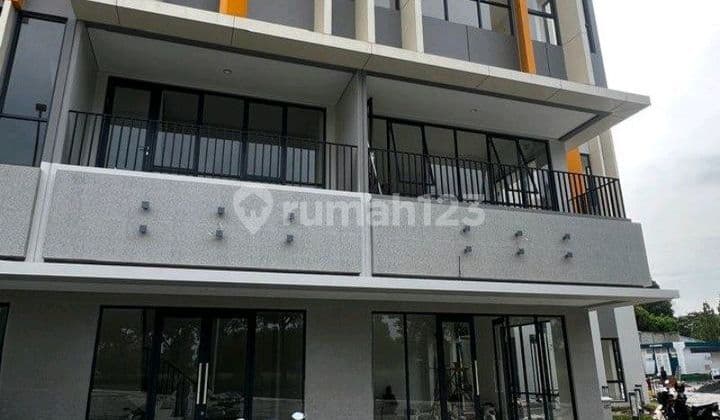 Strategic 3-Storey Shop House The Loop BSD Facing Main Road Tangerang