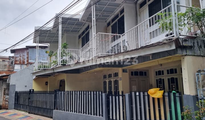 Rumah Kos Kost 14 Kamar Di Cikini Jakarta Pusat