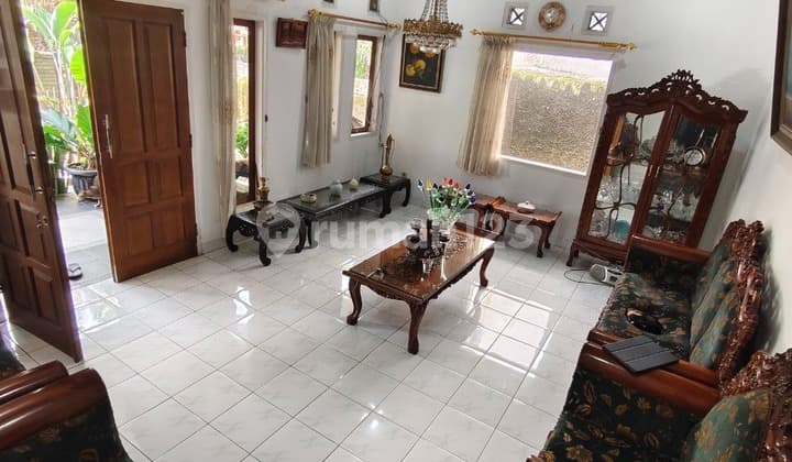 Strategic House in the City Center Area, Turangga Lengkong, Buah Batu, Bandung.