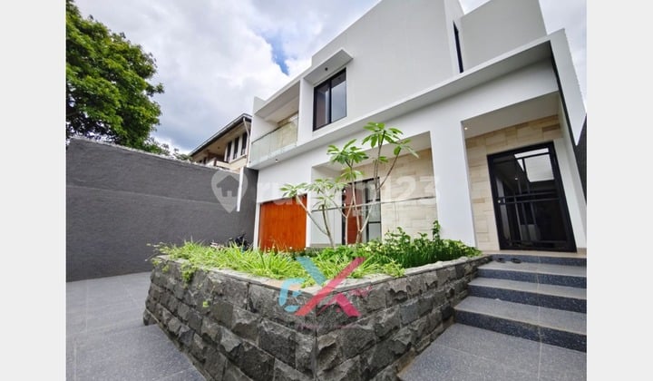 Rumah BARU SIAP HUNI Komplek SETIABUDI REGENCY dkt UPI Bandung