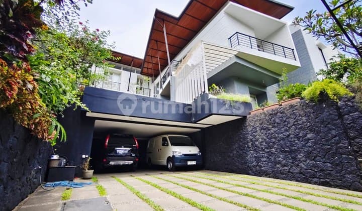 DIJUAL RUMAH Luxury Komplek SETRA DUTA Sarijadi Pasteur Bandung