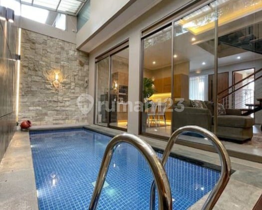 Rumah Villa Baru Fasilitas Kolam Renang di Cigadung Dago Bandung