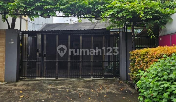 Rumah Sewa Bagus Siap Huni di Meruya Selatan, Jakarta Barat