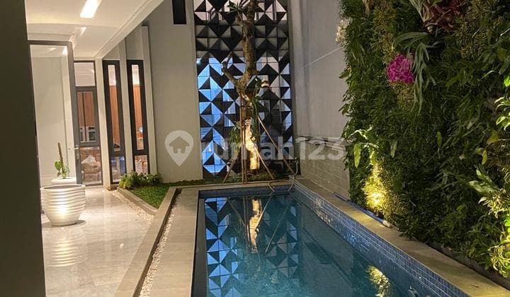Beautiful House for Rent with Private Pool in a Strategic Location in Kebayoran Baru, South Jakarta