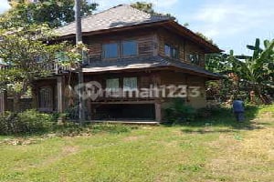 Tanah Bonus Bangunan Kayu Masih Bagus Lokasi Strategis di Singaraja