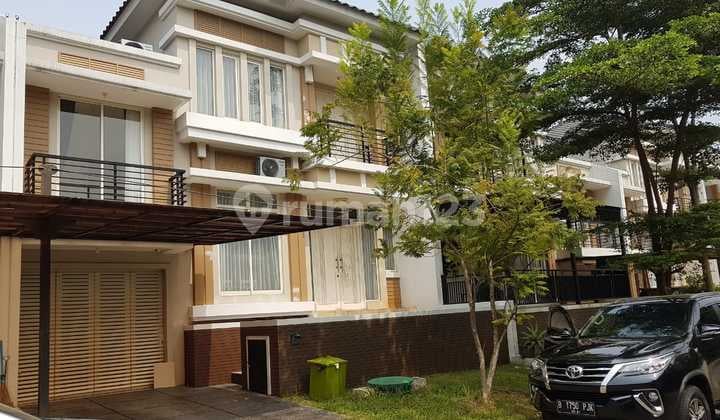 Disewakan Rumah Besar Di Residence One Samping Sekolah Binus